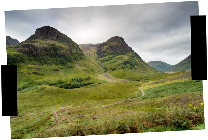 Viajes a medida. Viajes que inspiran. Paisaje de montaña verde en Glencoe