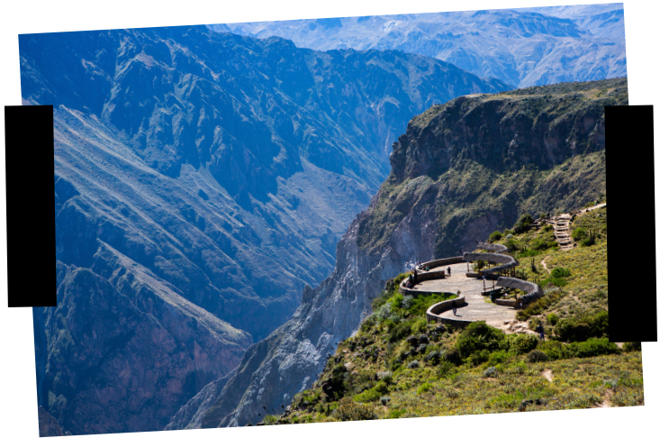 Viajes a medida - Perú - Cañón del Colca Viajes a medida. Viajes que inspiran. Mirador en el cañón del Colca