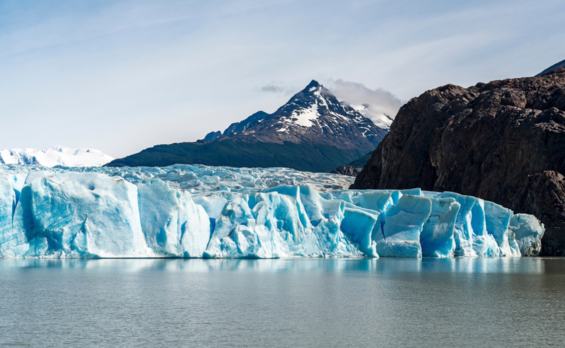 Vista del Glaciar Grey en Torres del Paine, uno de los paisajes más impresionantes de la Patagonia chilena.